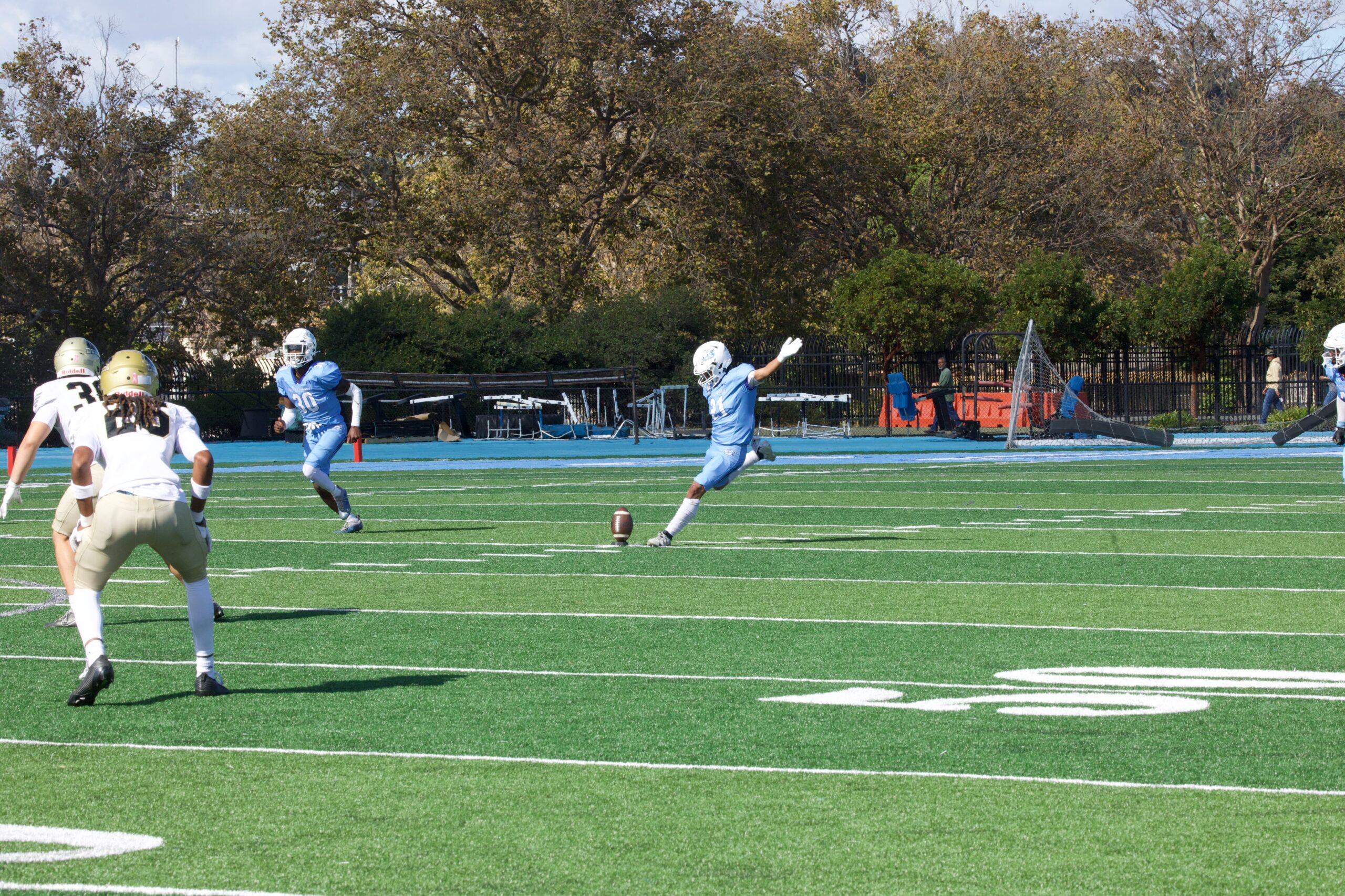 FOOTBALL 101125 (450)