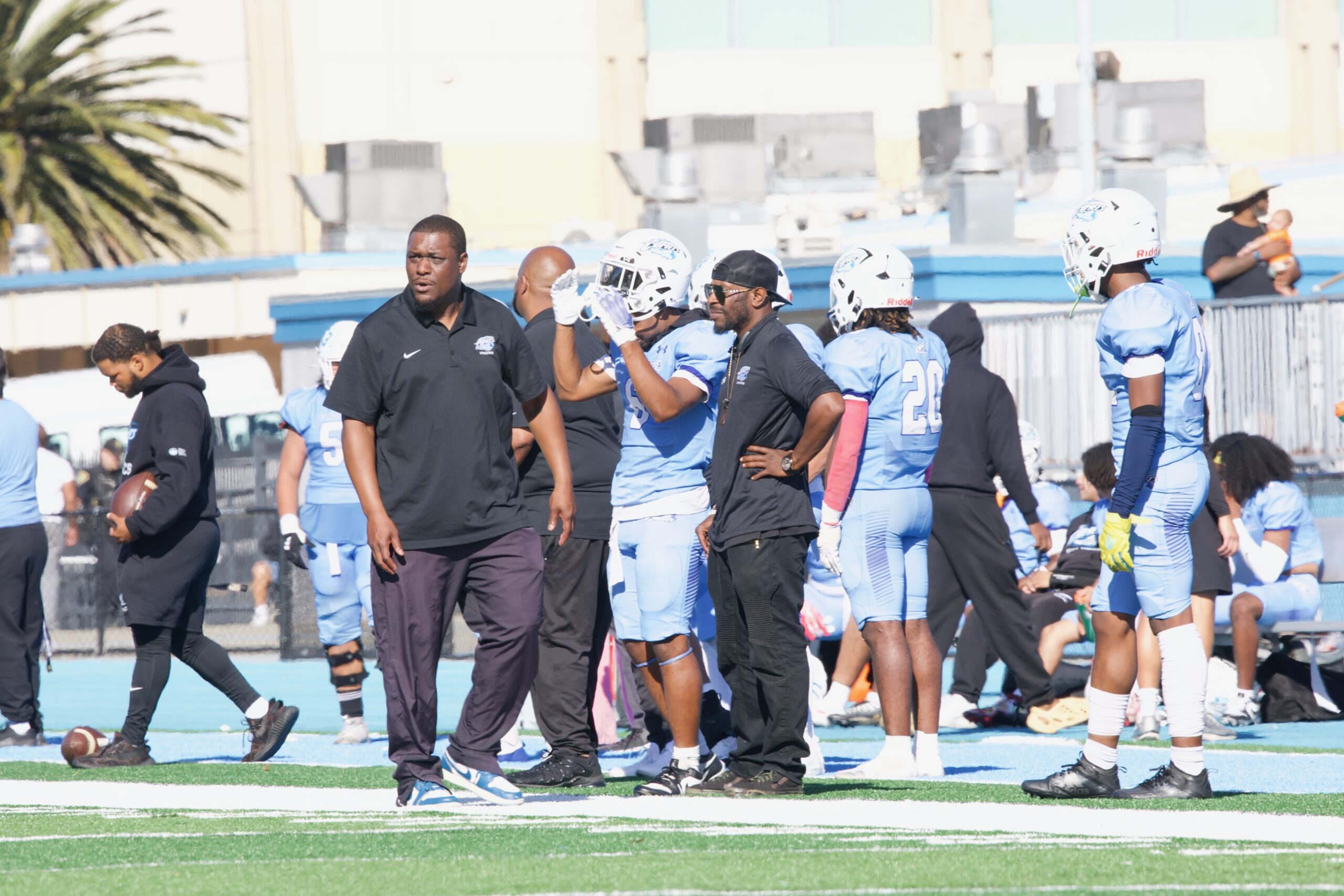 FOOTBALL 101125 (712)