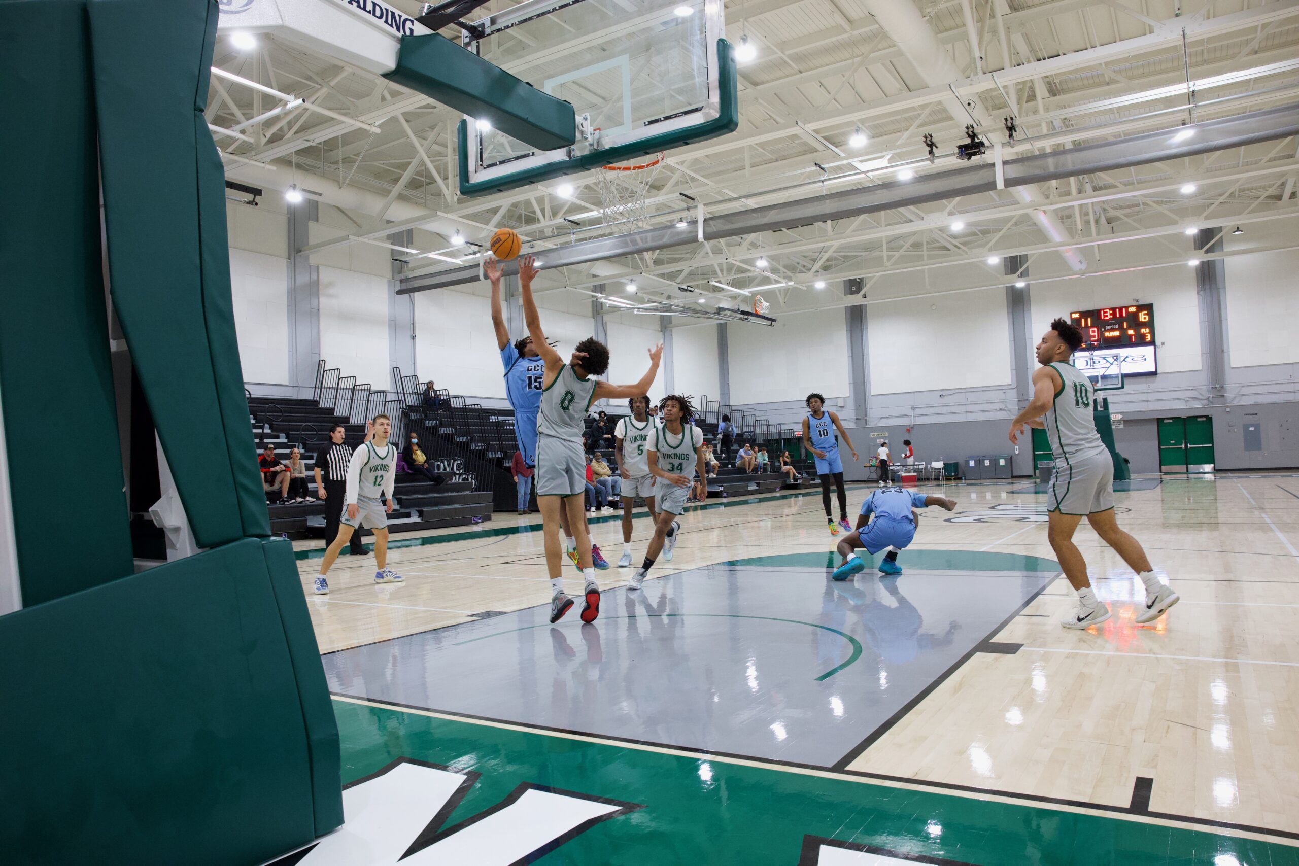 M BASKETBALL 101825 (151)