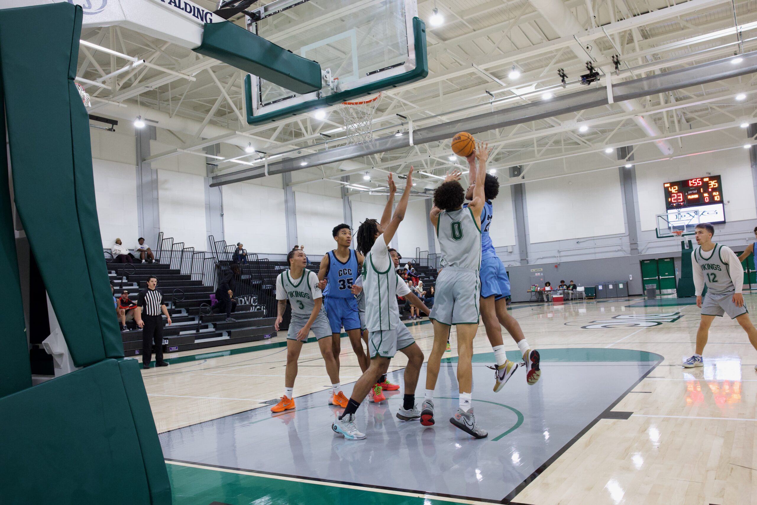 M BASKETBALL 101825 (212)