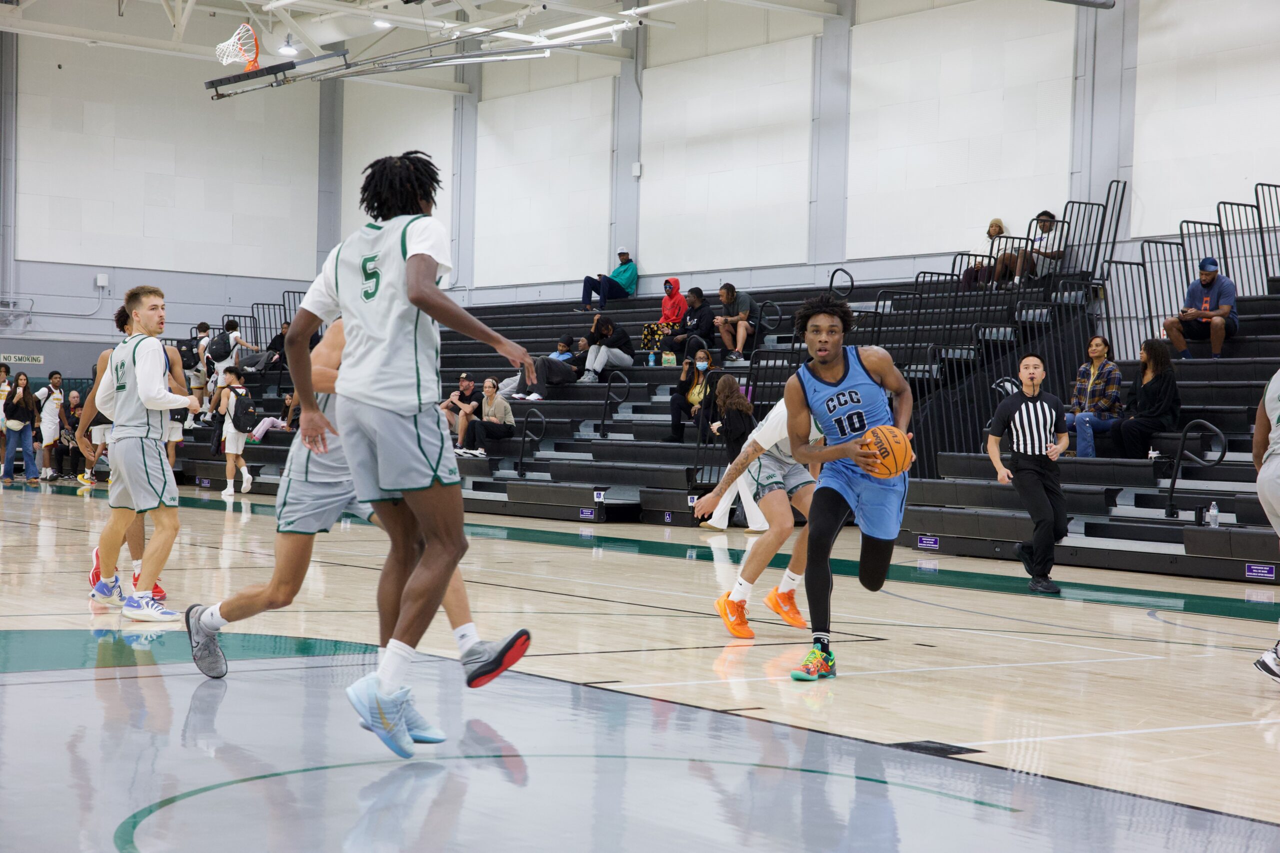 M BASKETBALL 101825 (288)