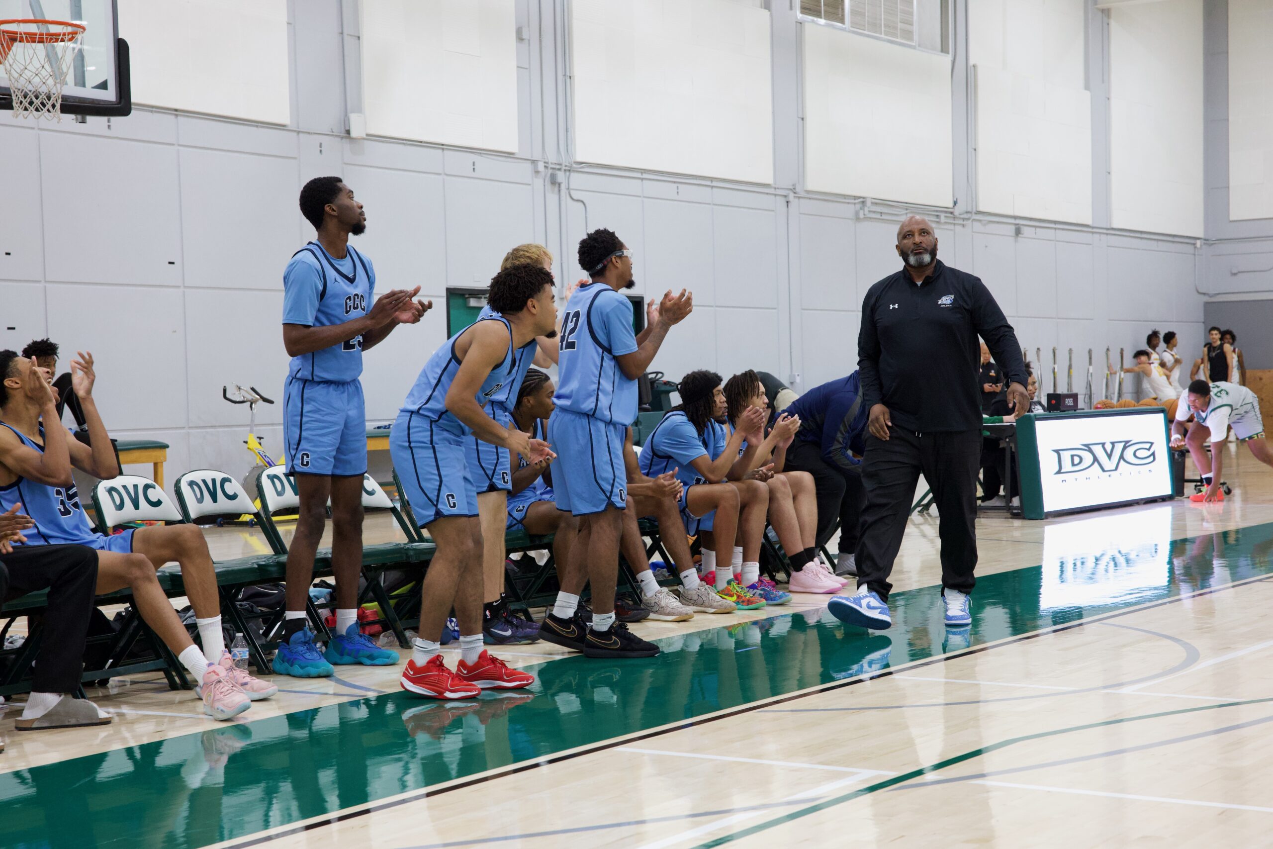 M BASKETBALL 101825 (353)