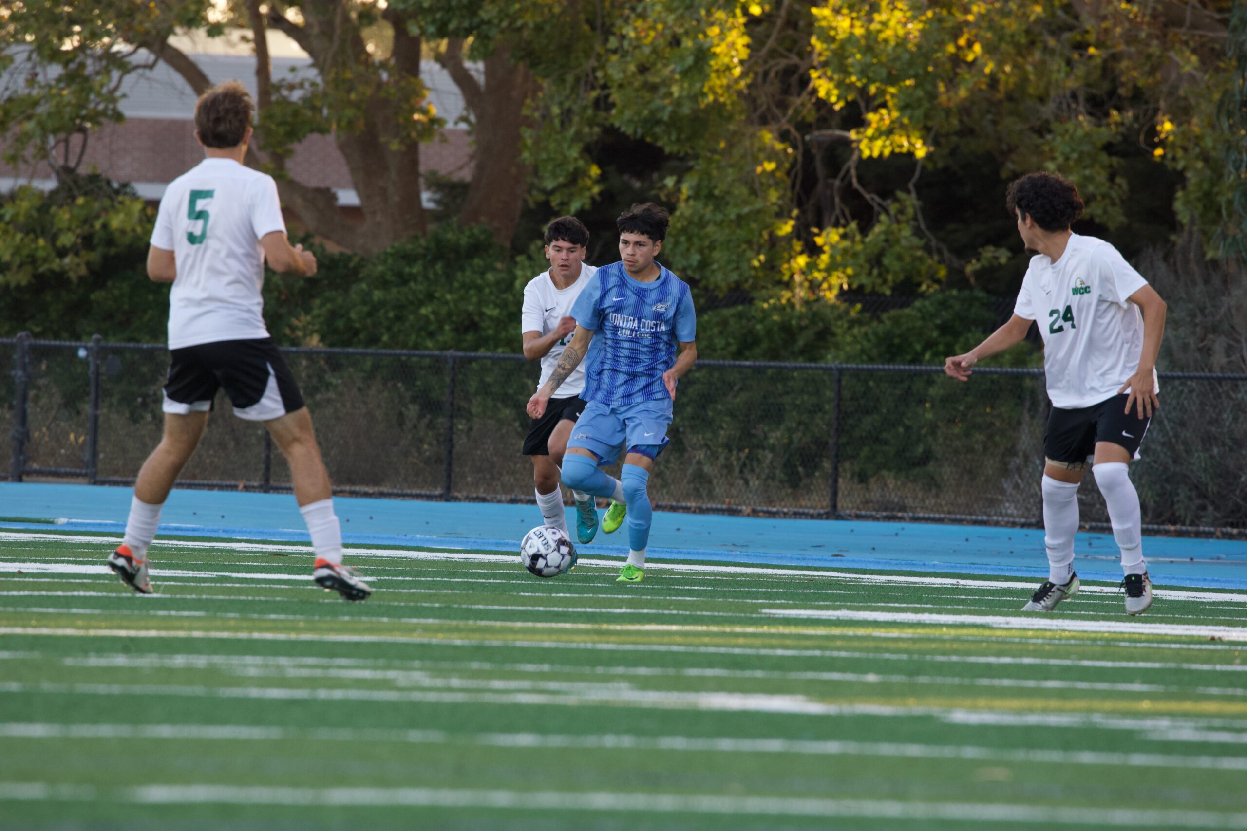 M SOCCER 10325 (157)