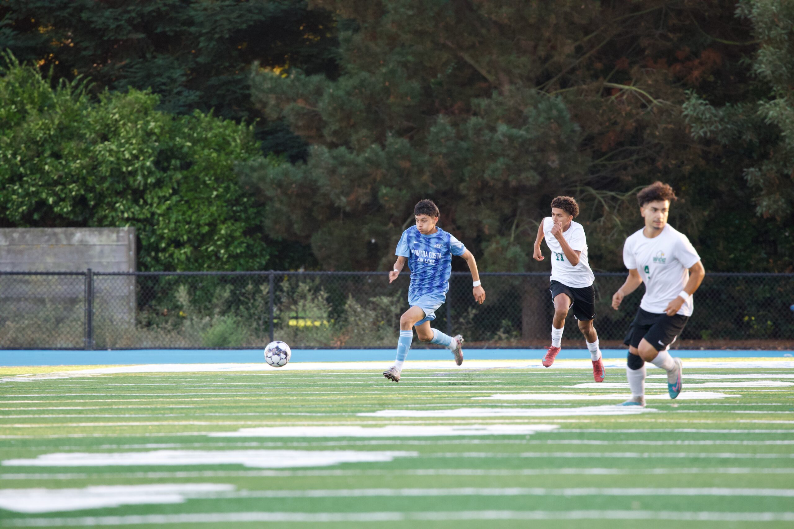 M SOCCER 10325 (210)