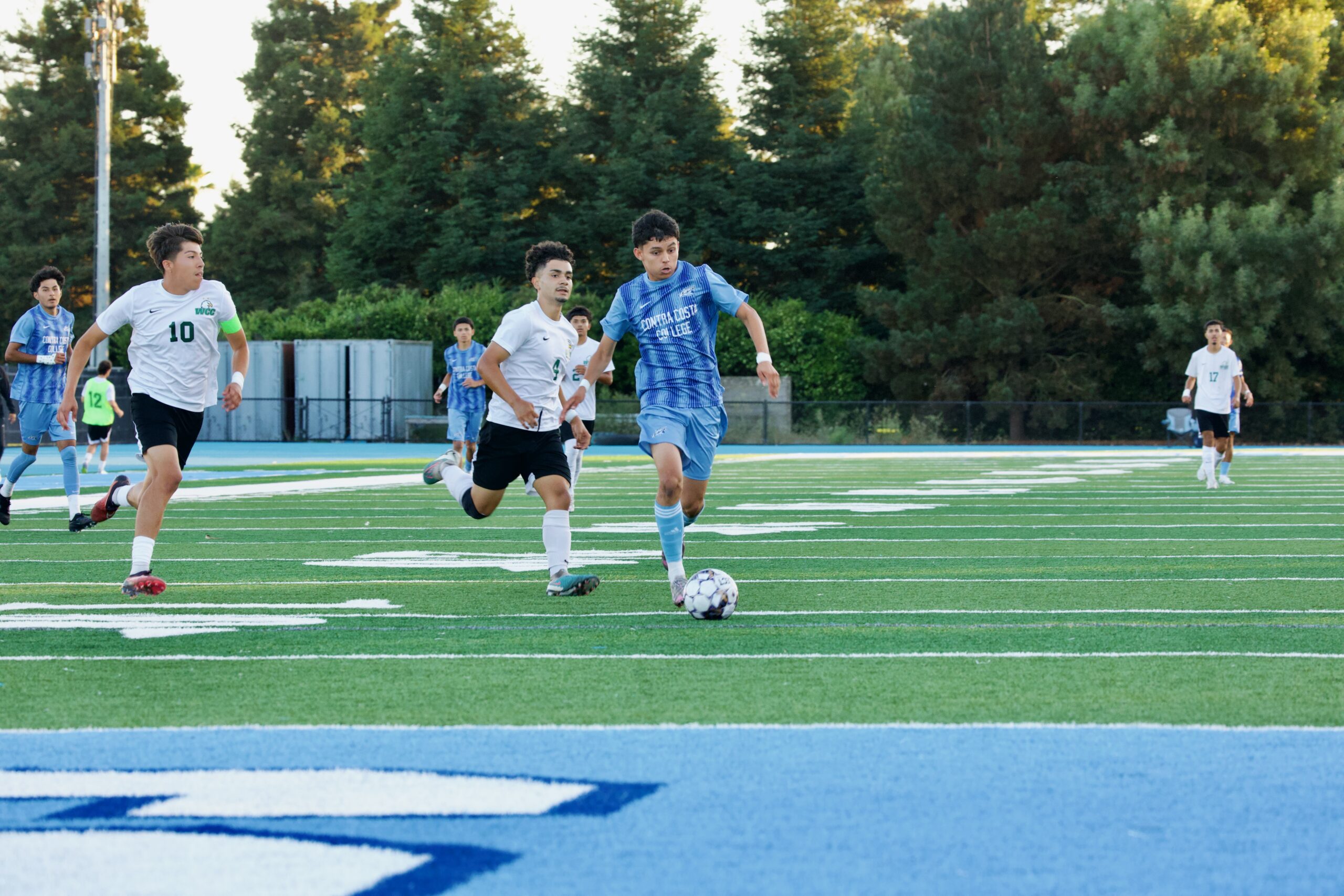 M SOCCER 10325 (239)