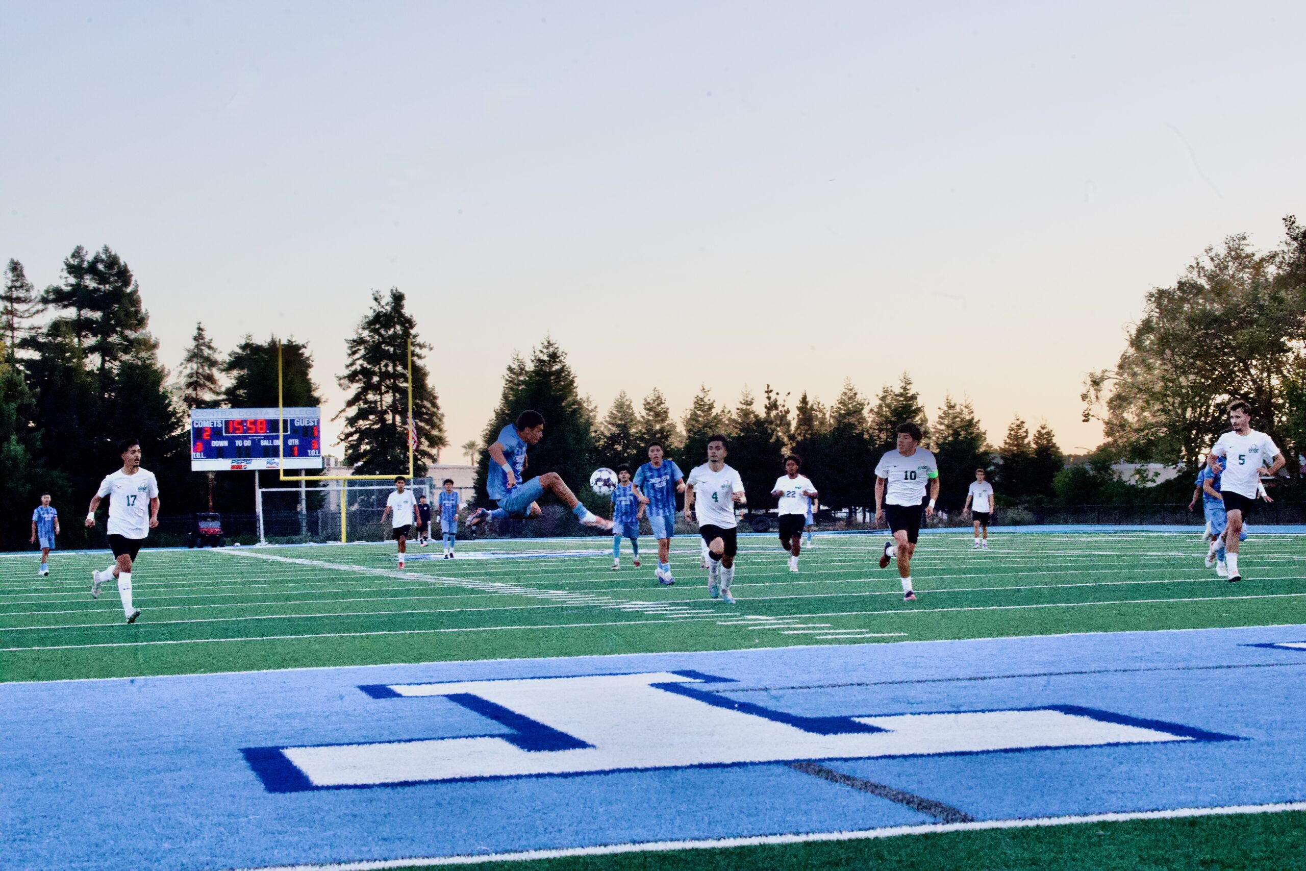 M SOCCER 10325 (465)