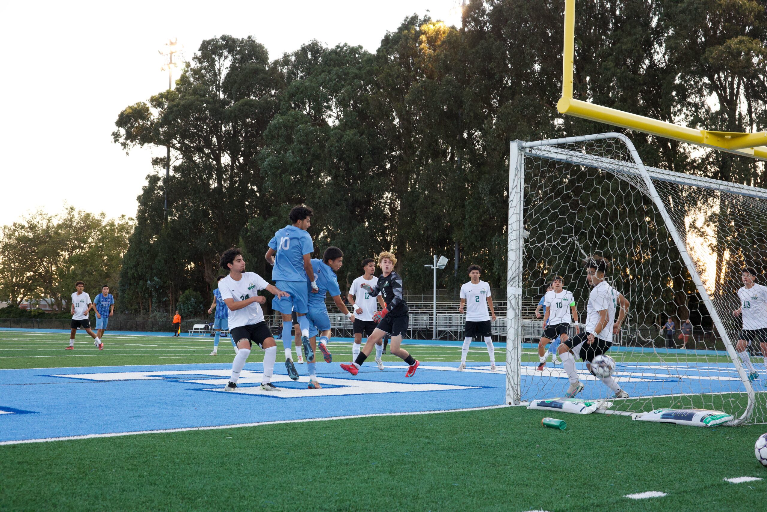 M SOCCER 10325 (502)