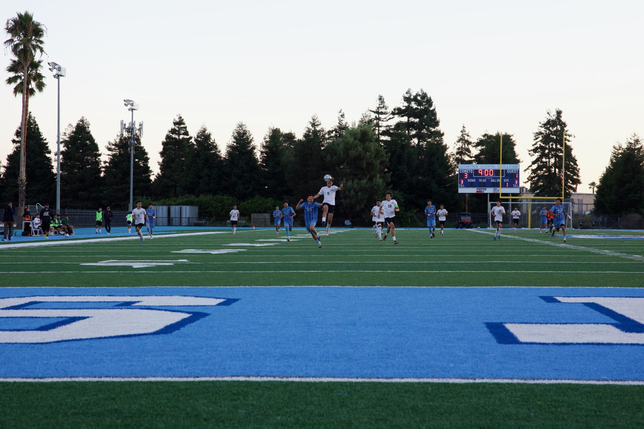 M SOCCER 10325 (523)