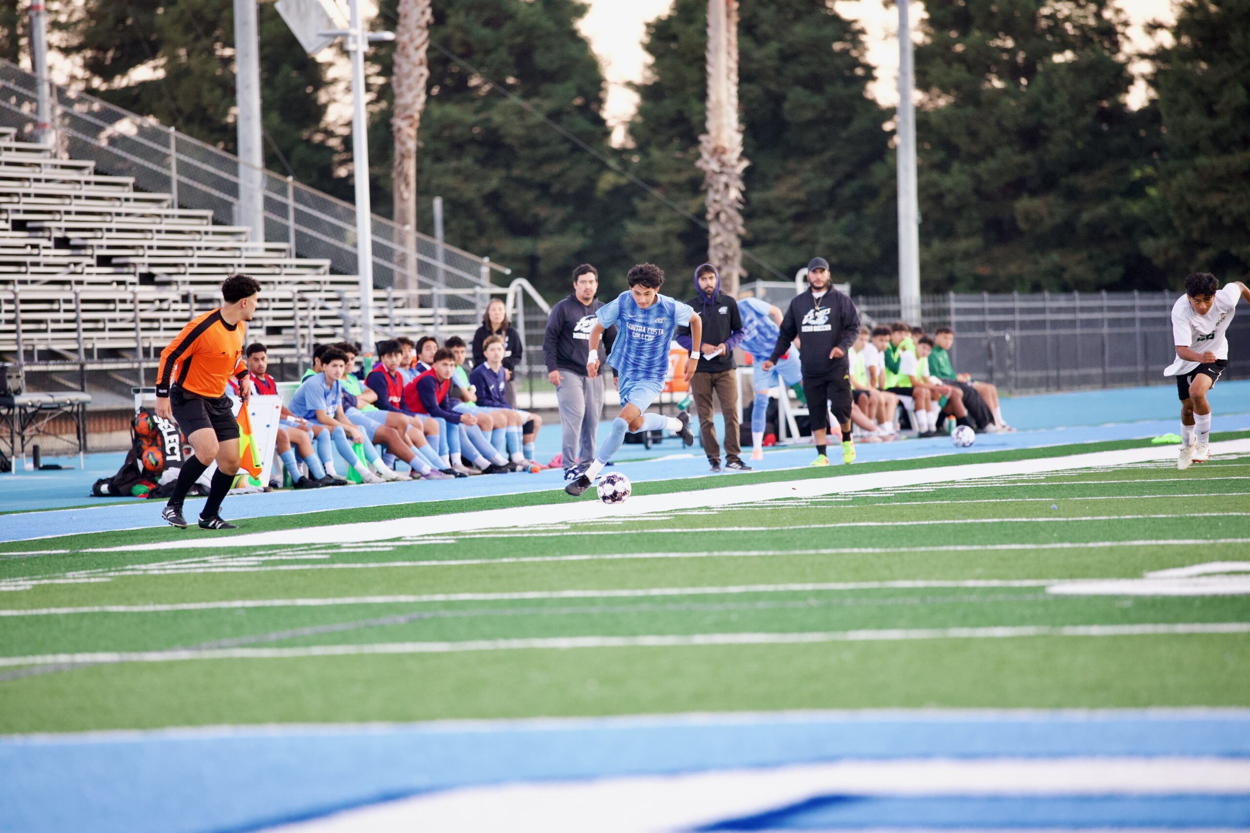 M SOCCER 10325 (561)