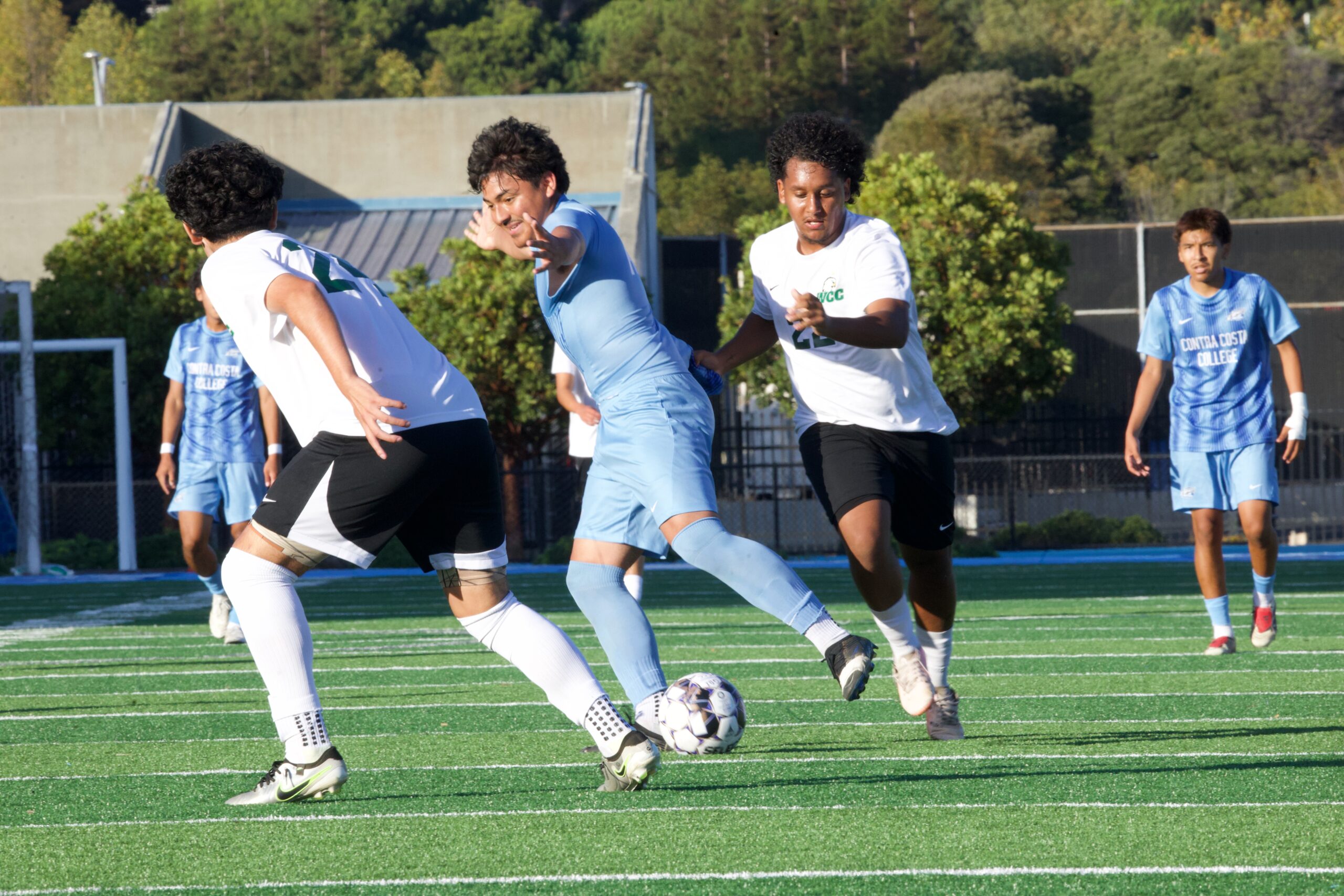 M SOCCER 10325 (780)