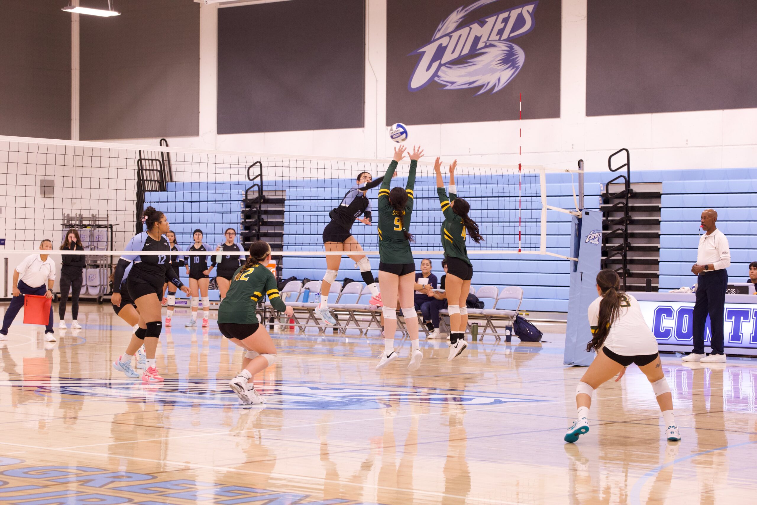 VOLLEYBALL 10125 (140)