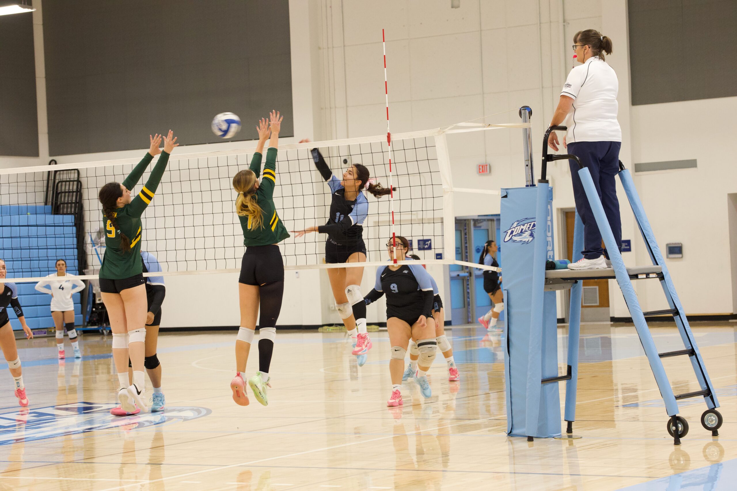 VOLLEYBALL 10125 (25)