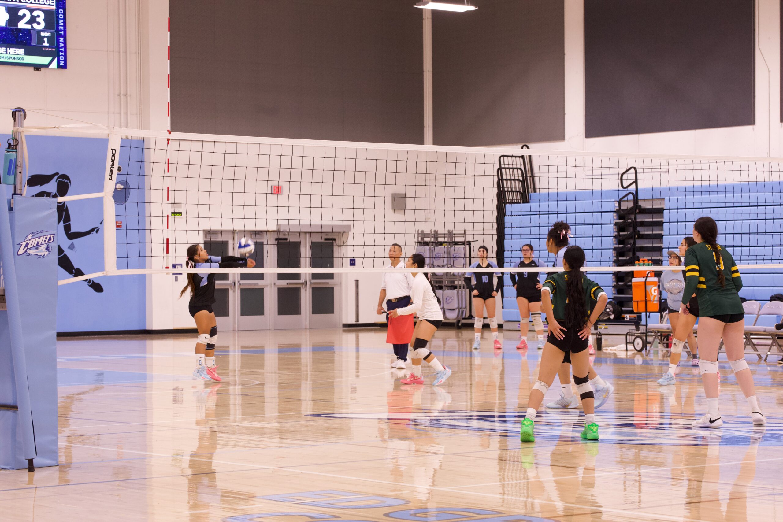 VOLLEYBALL 10125 (425)