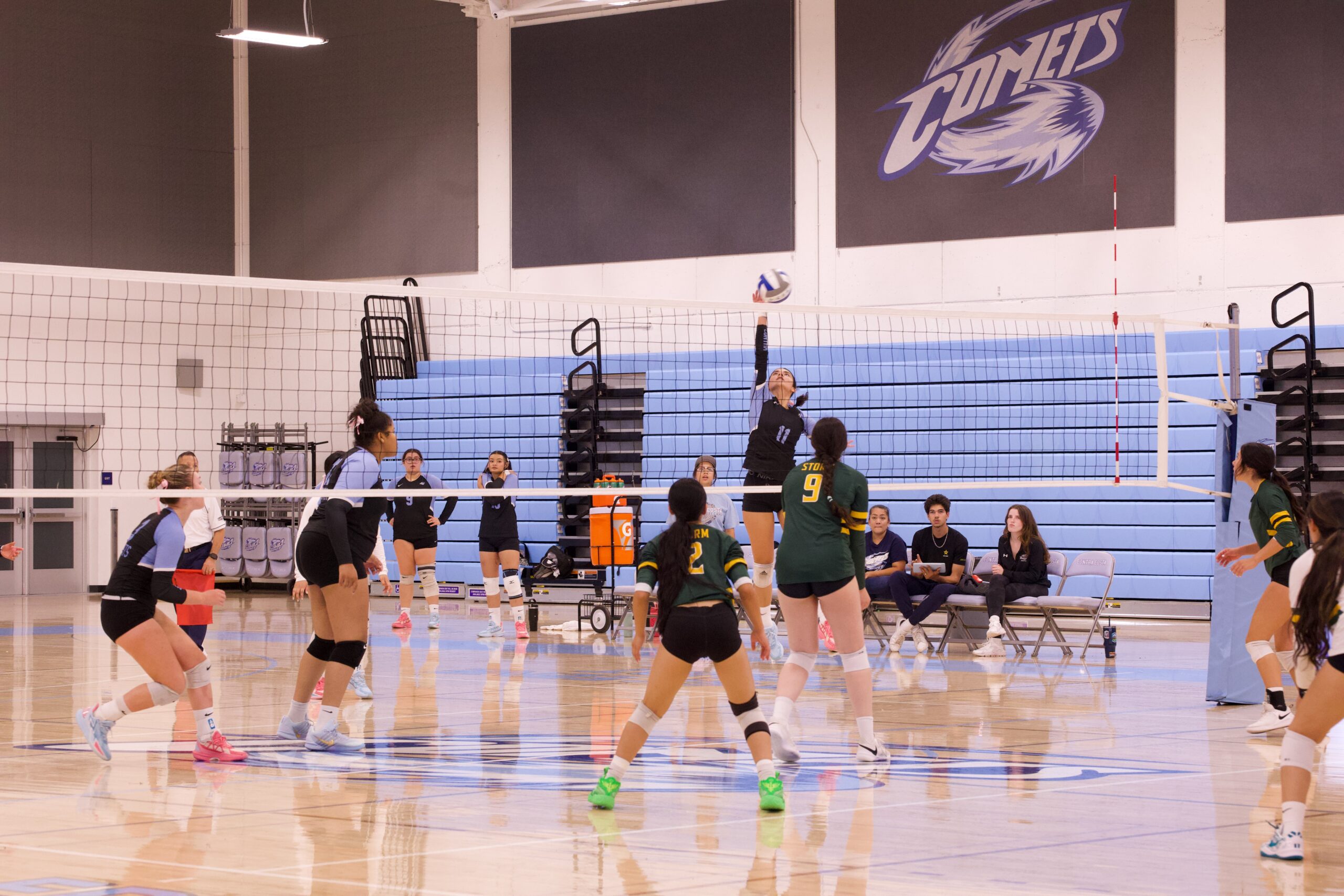 VOLLEYBALL 10125 (427)