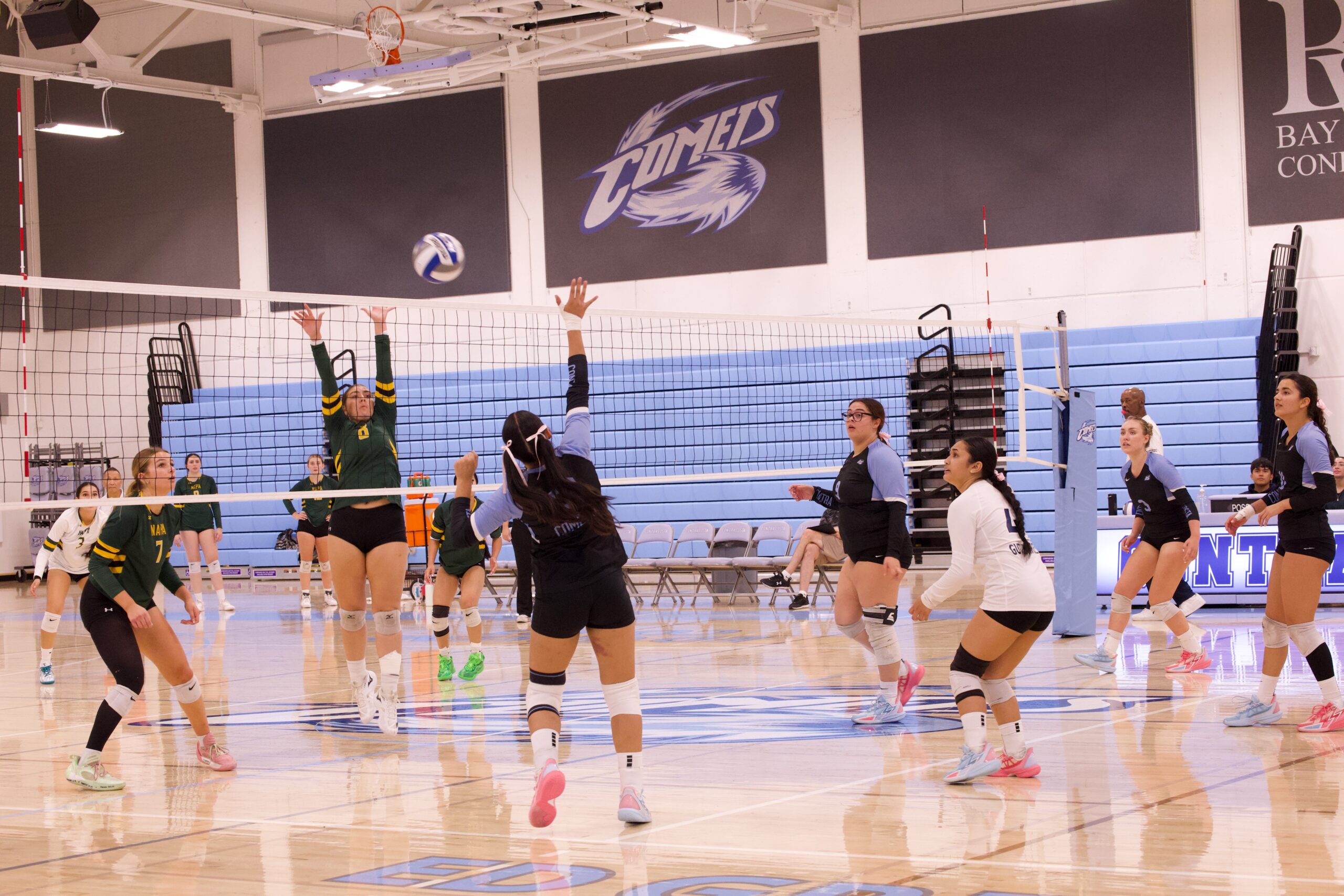 VOLLEYBALL 10125 (526)