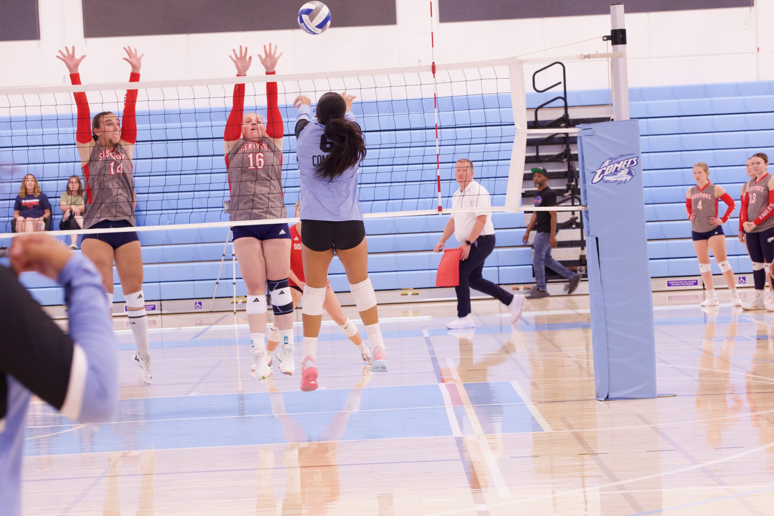 VOLLEYBALL 92625 (171)