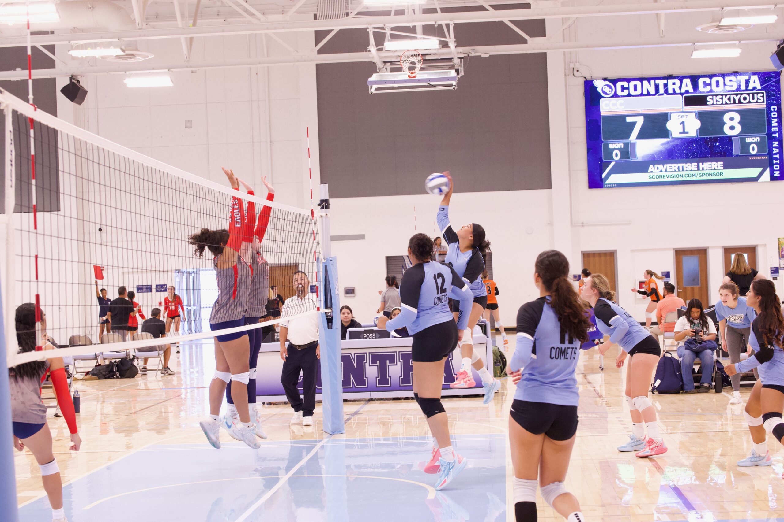 VOLLEYBALL 92625 (204)