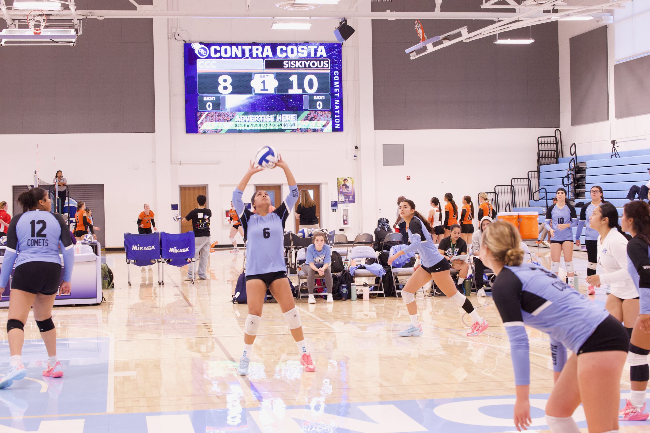 VOLLEYBALL 92625 (209)