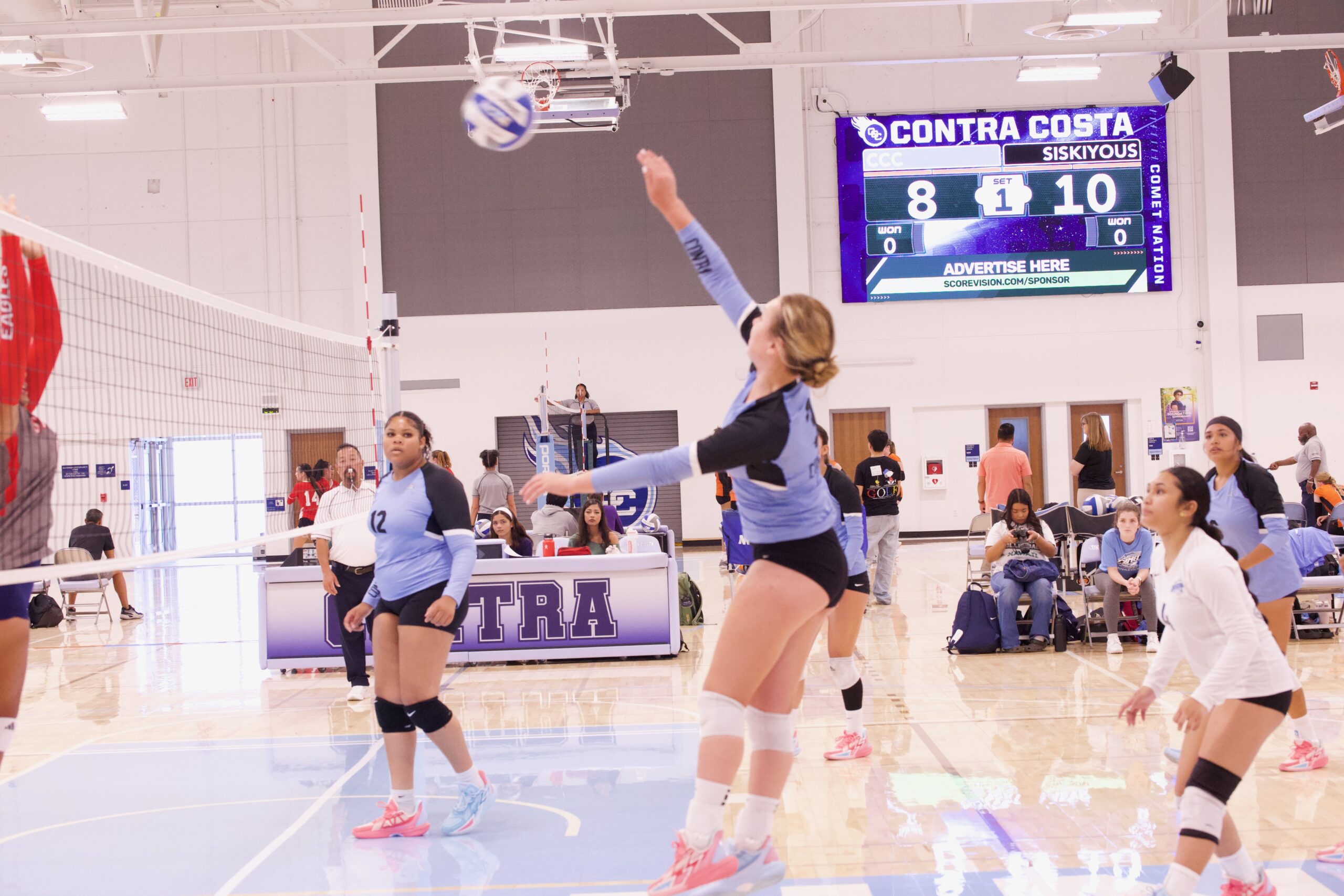 VOLLEYBALL 92625 (210)