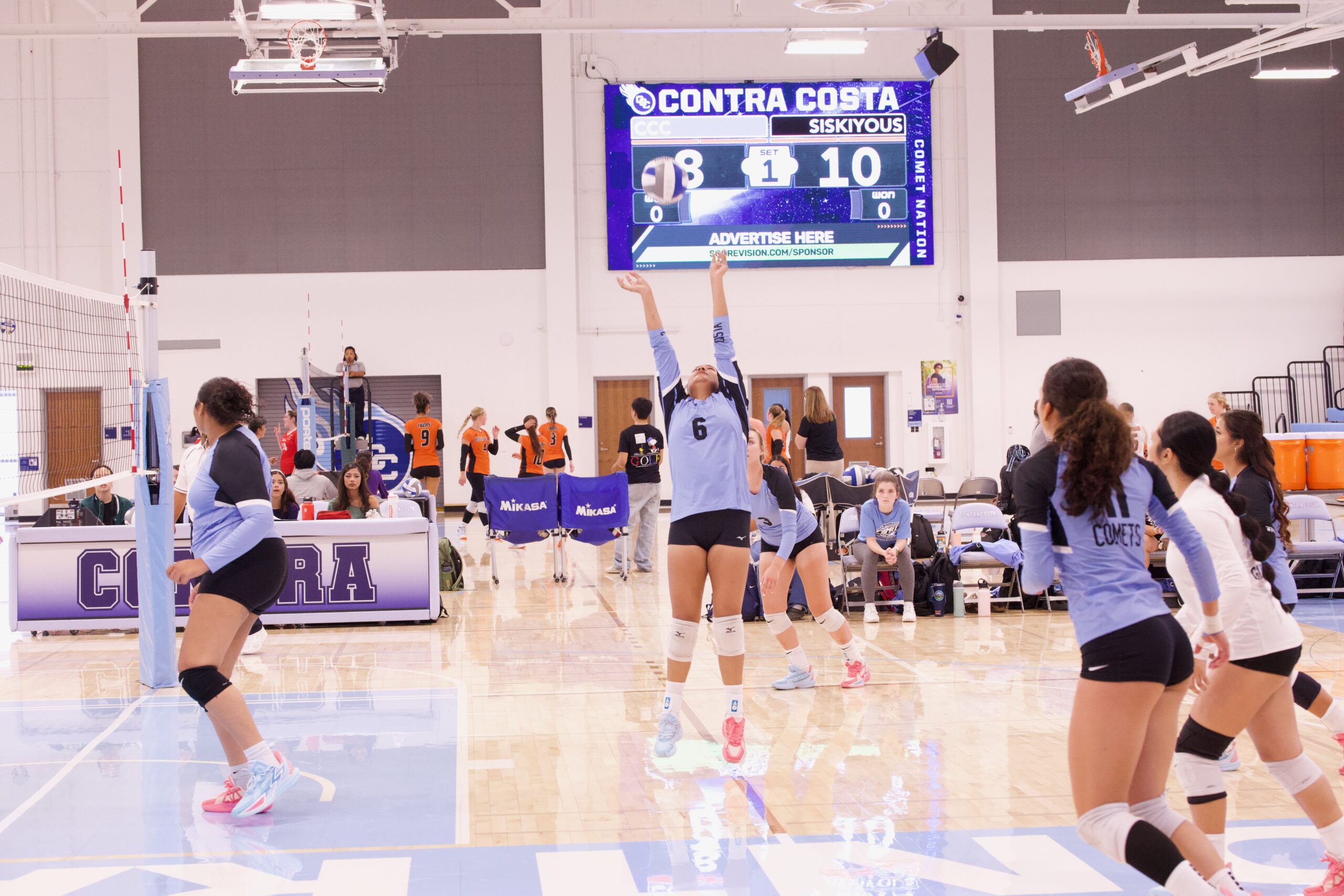 VOLLEYBALL 92625 (211)