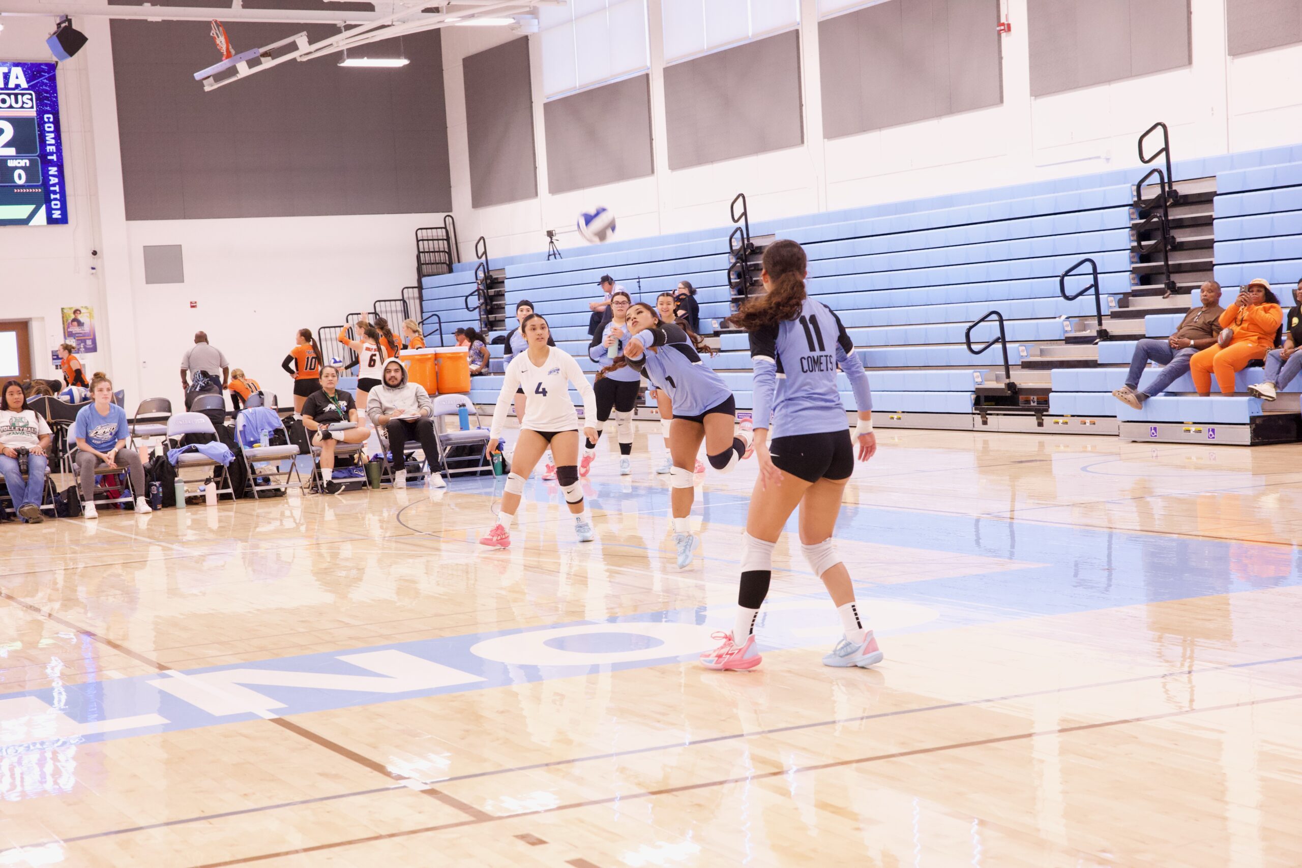 VOLLEYBALL 92625 (253)