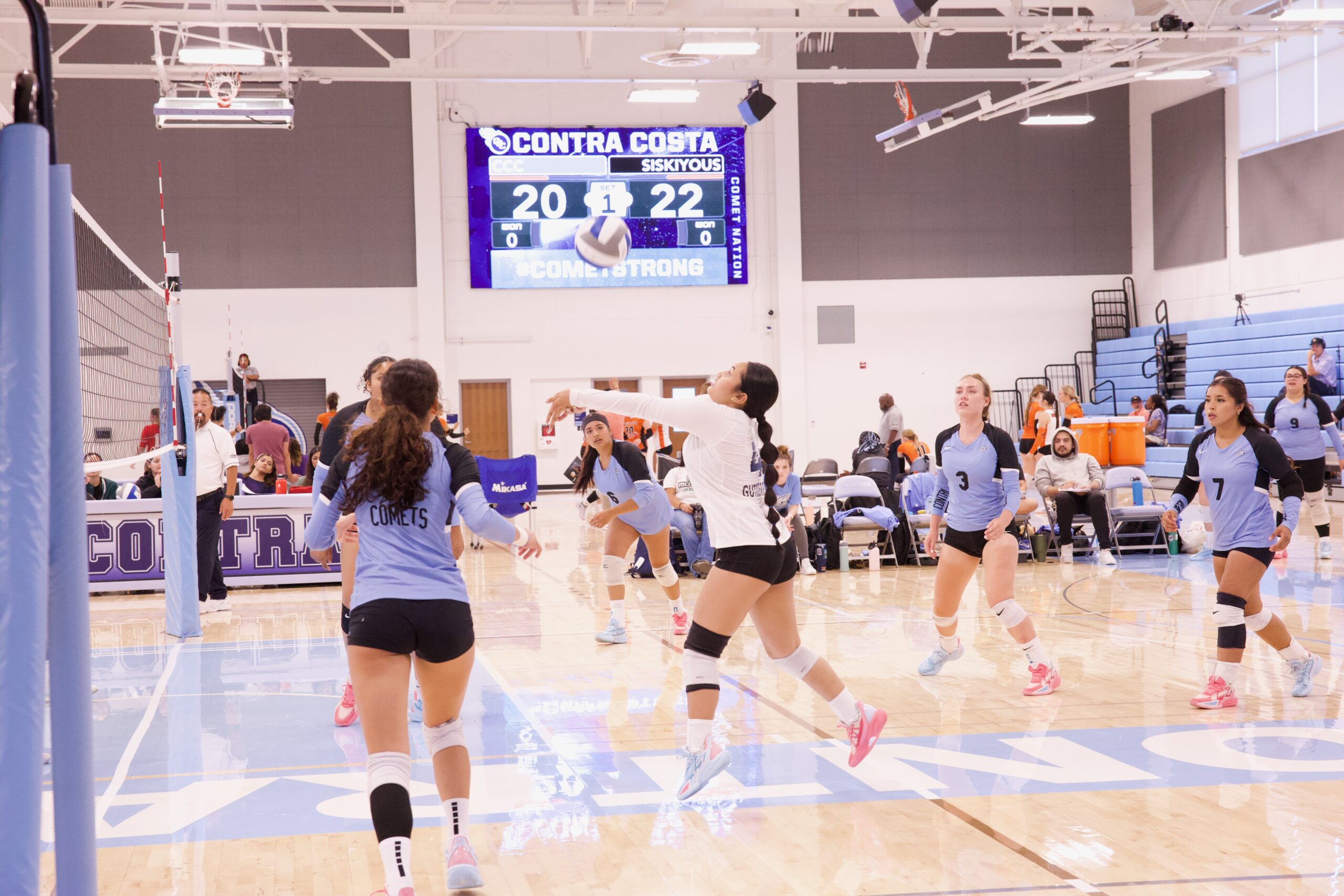 VOLLEYBALL 92625 (257)