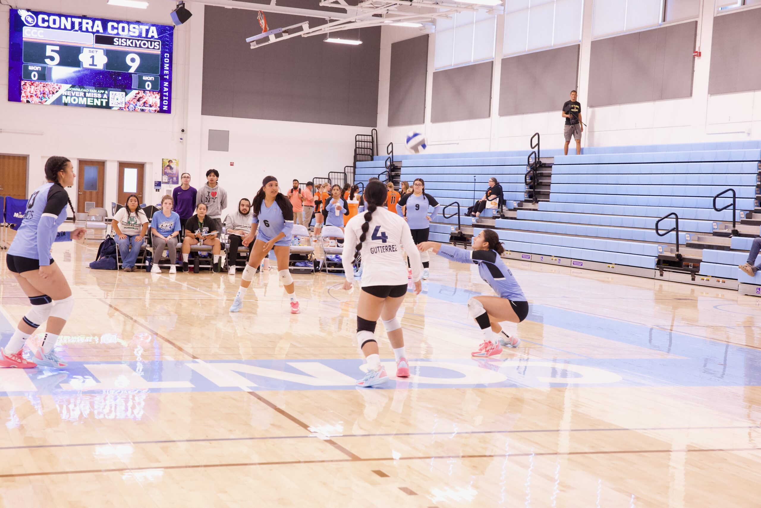 VOLLEYBALL 92625 (358)