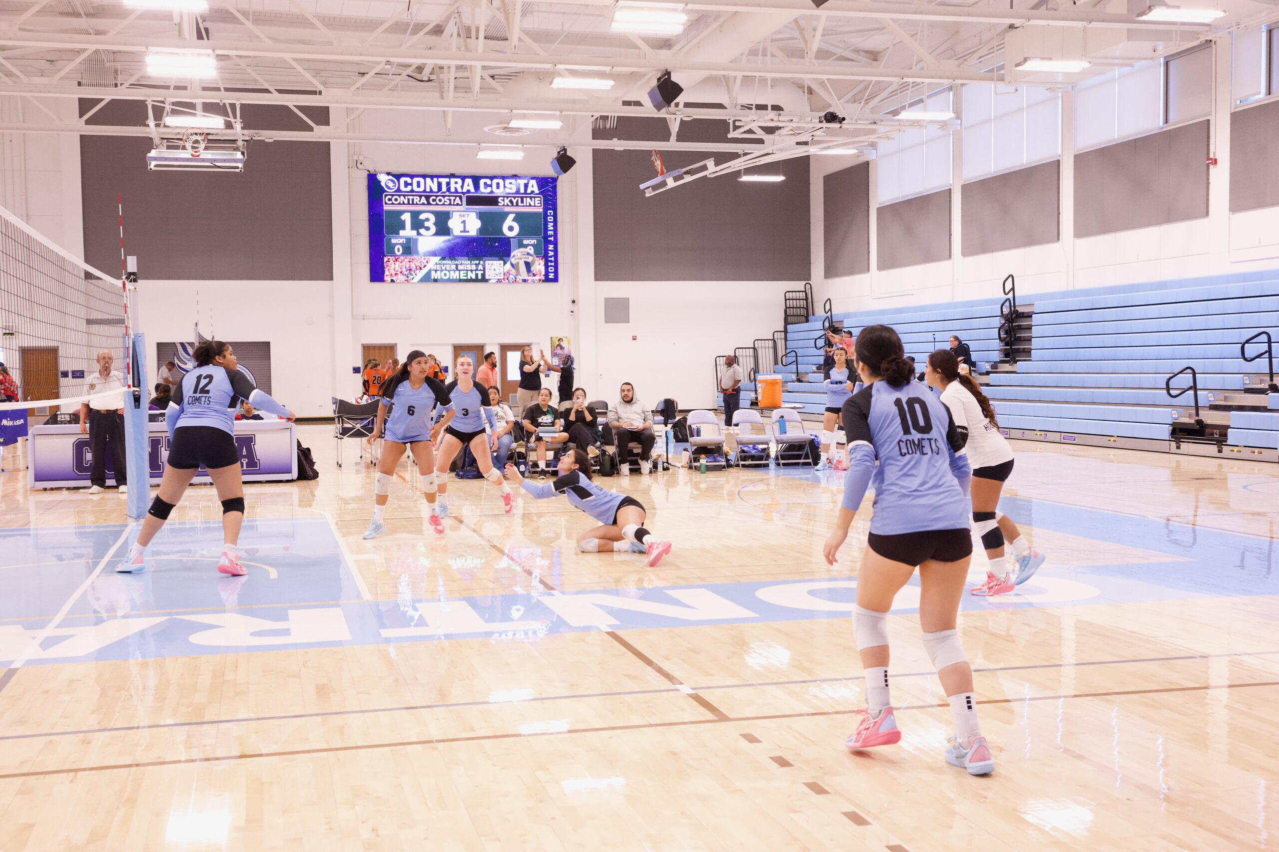 VOLLEYBALL 92625 (369)