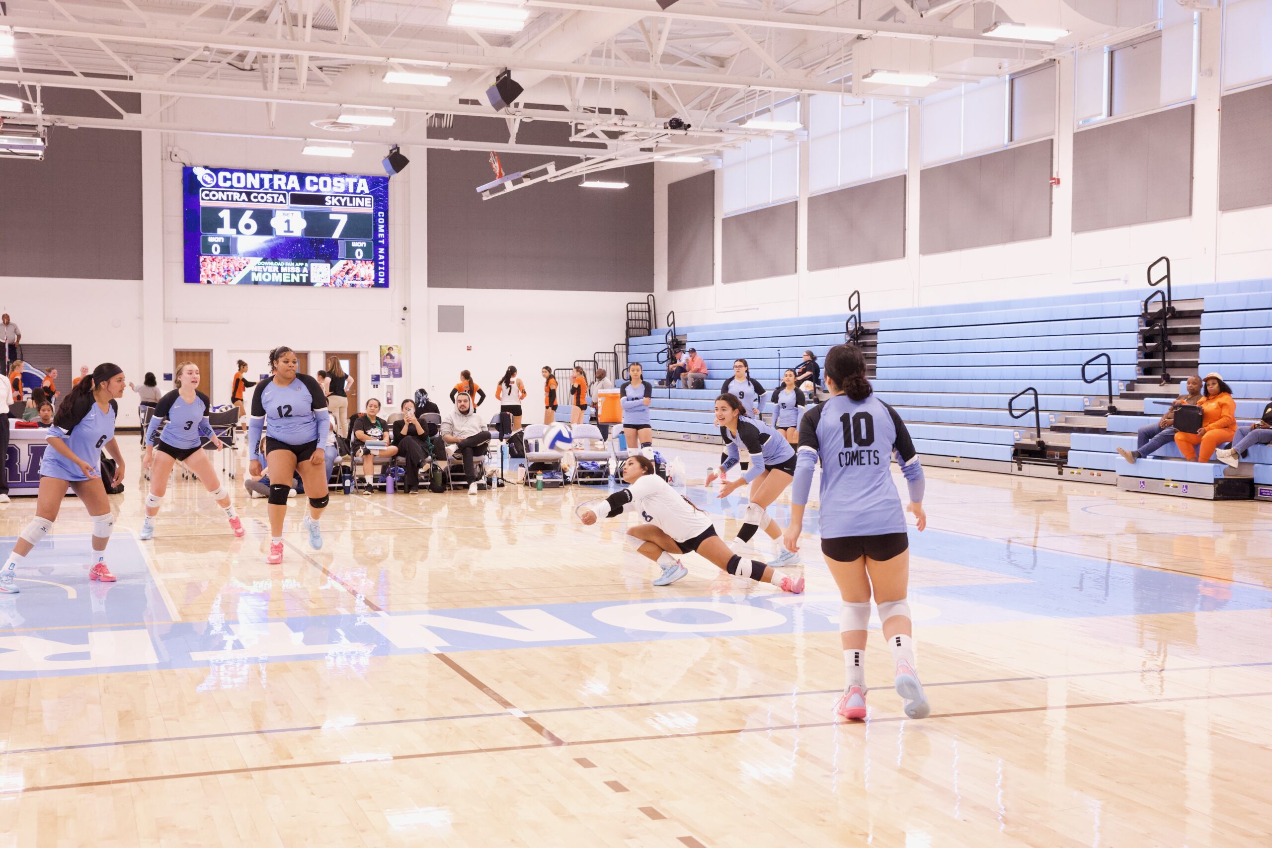VOLLEYBALL 92625 (378)