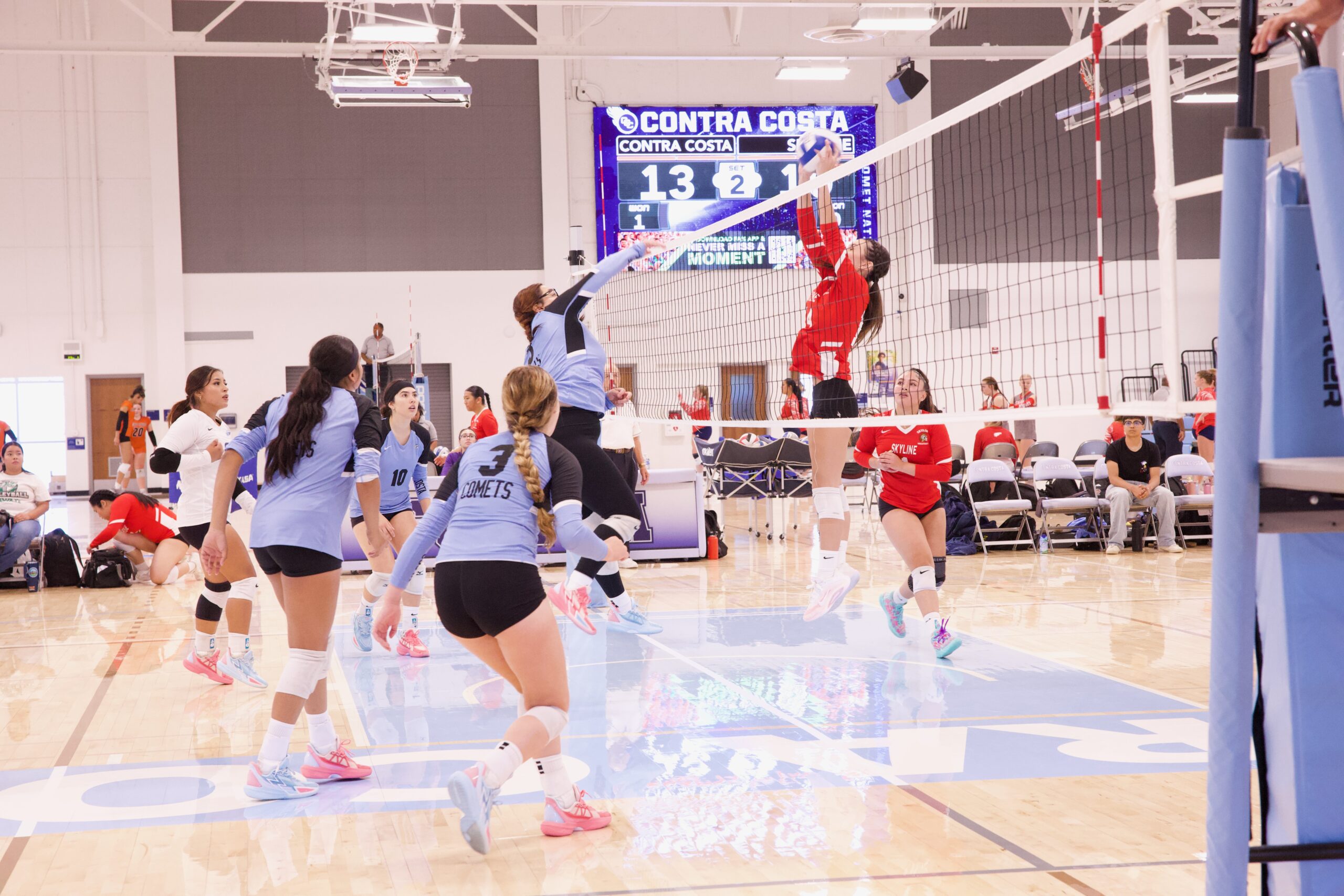 VOLLEYBALL 92625 (52)