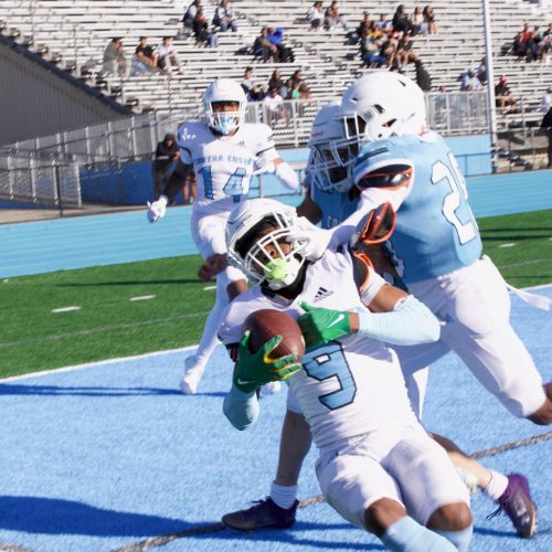 52125 (282) Football