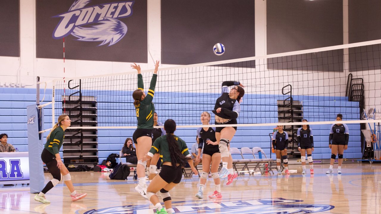 VOLLEYBALL 10125 (238)