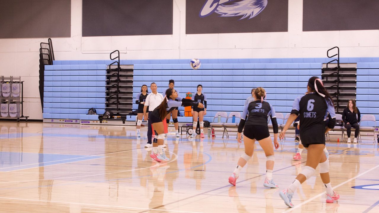 VOLLEYBALL 10125 (347)