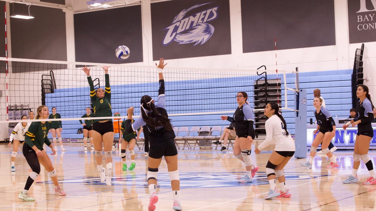 VOLLEYBALL 10125 (526)