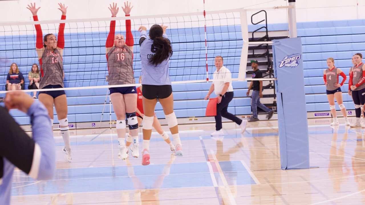 VOLLEYBALL 92625 (171)