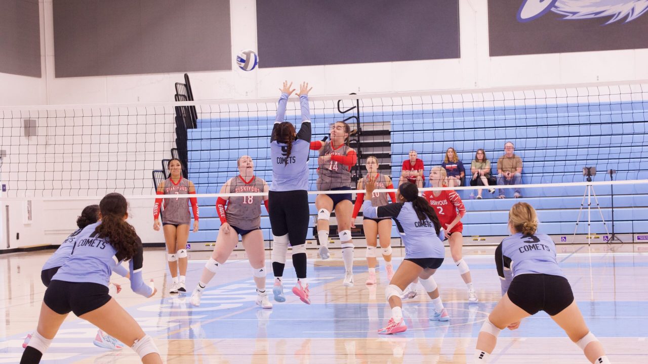 VOLLEYBALL 92625 (175)