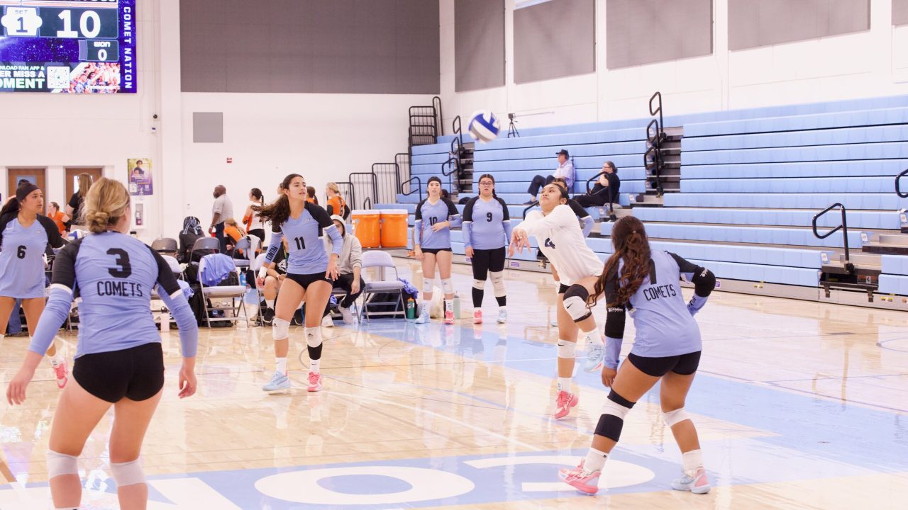 VOLLEYBALL 92625 (208)