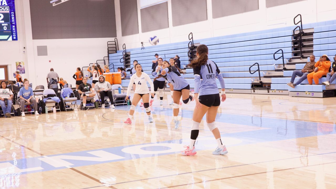 VOLLEYBALL 92625 (253)