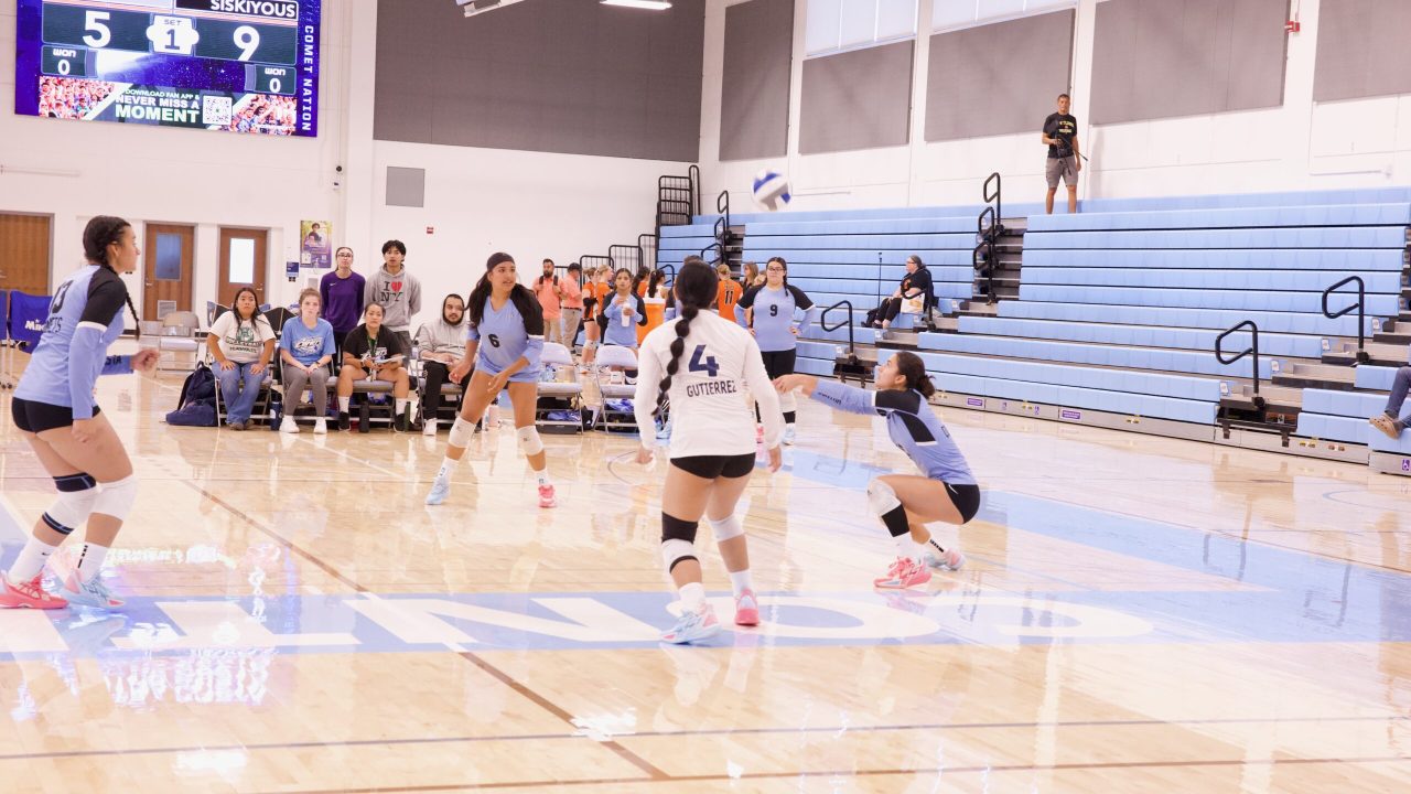 VOLLEYBALL 92625 (358)