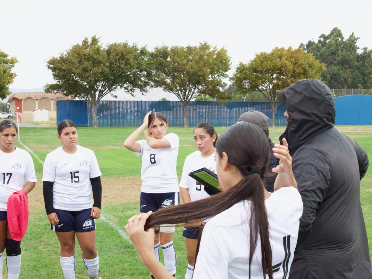 W SOCCER 93025 (204)