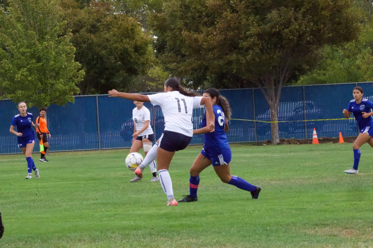 W SOCCER 93025 (240)