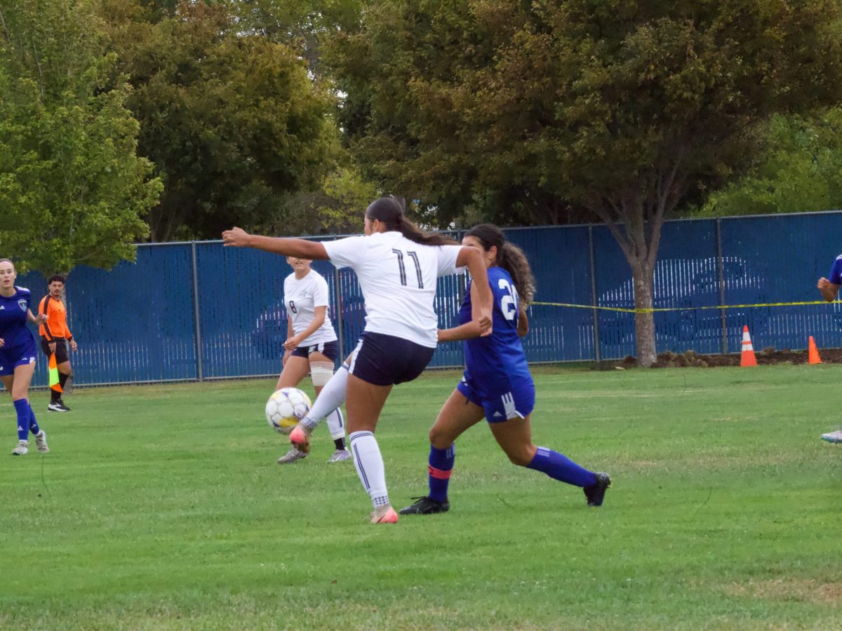 W SOCCER 93025 (240)