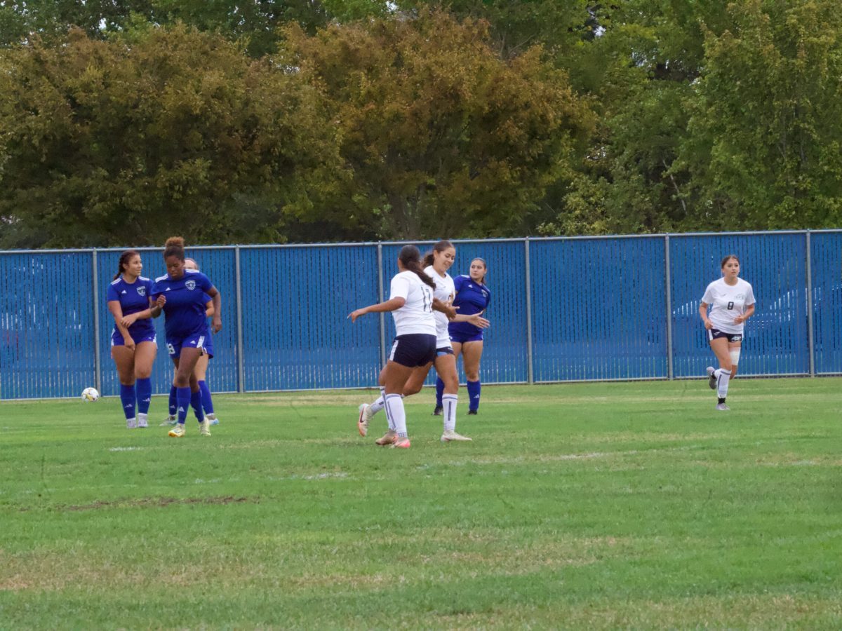 W SOCCER 93025 (250)