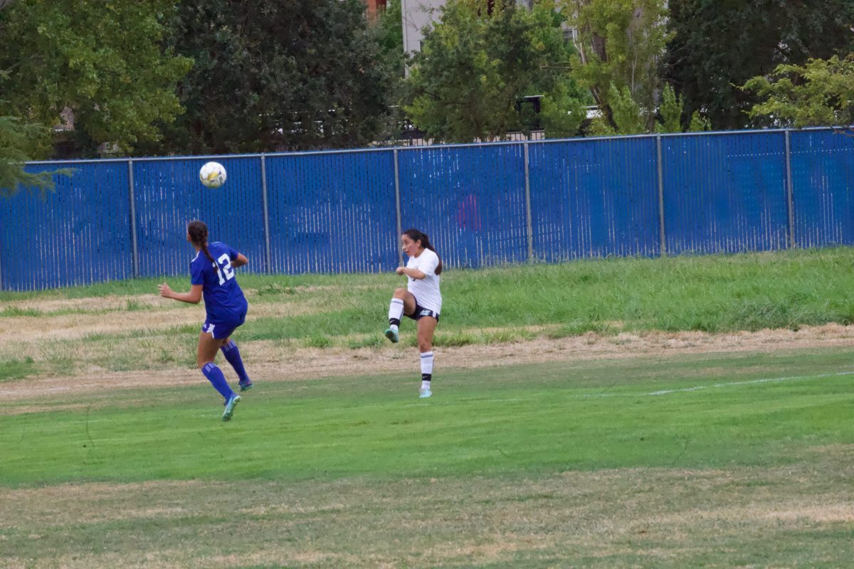 W SOCCER 93025 (346)