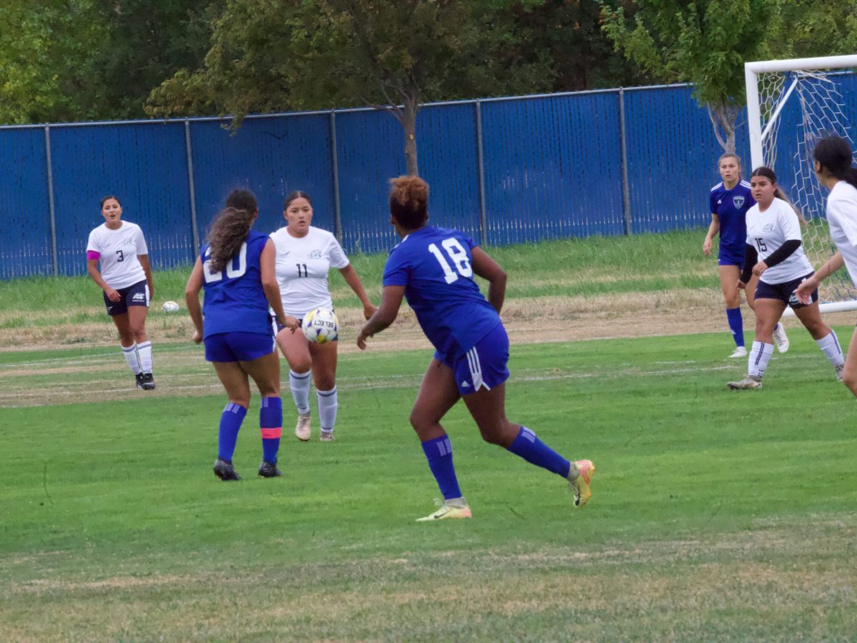 W SOCCER 93025 (347)