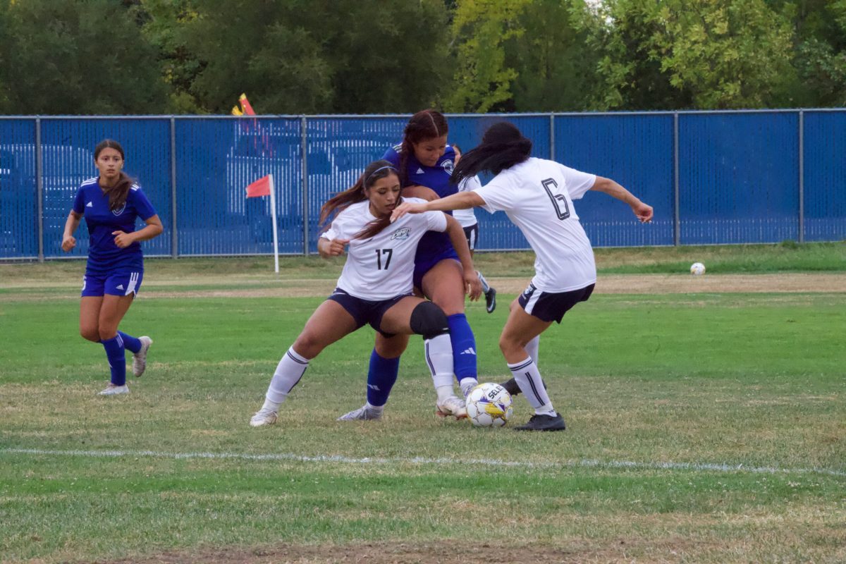 W SOCCER 93025 (648)