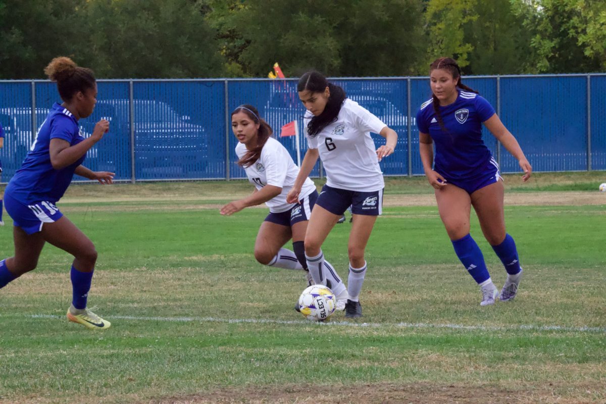 W SOCCER 93025 (650)