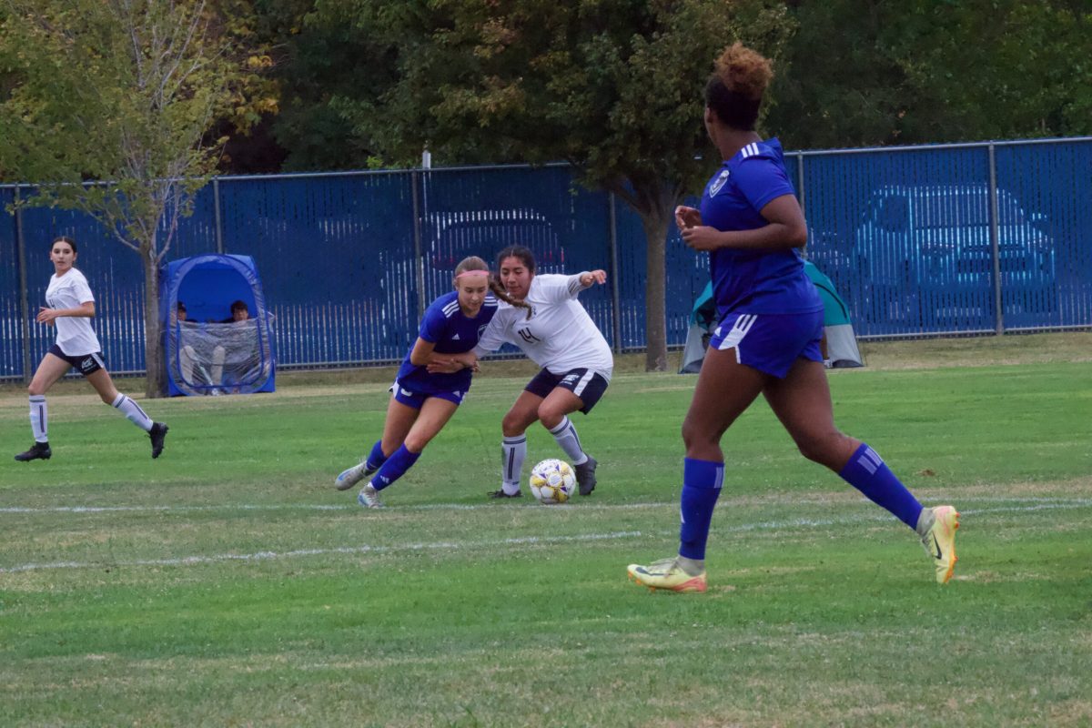 W SOCCER 93025 (673)