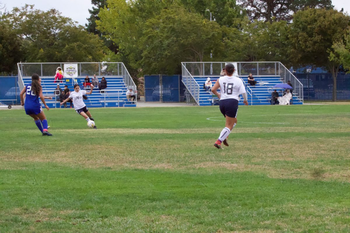 W SOCCER 93025 (692)