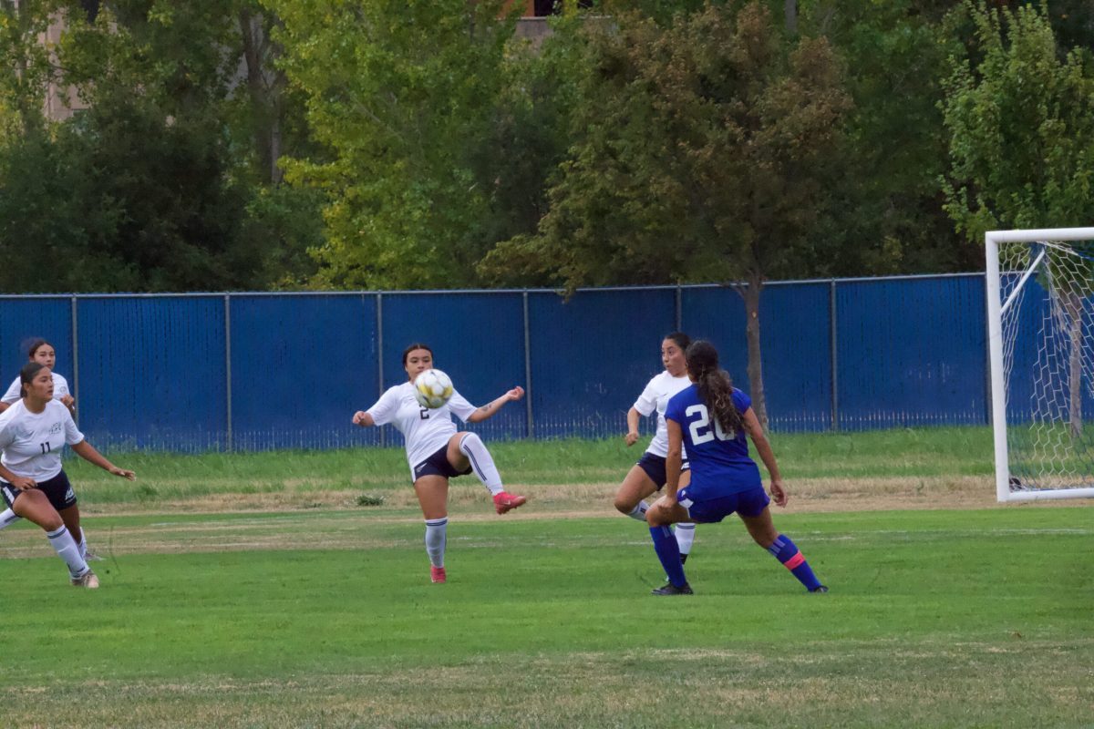 W SOCCER 93025 (764)